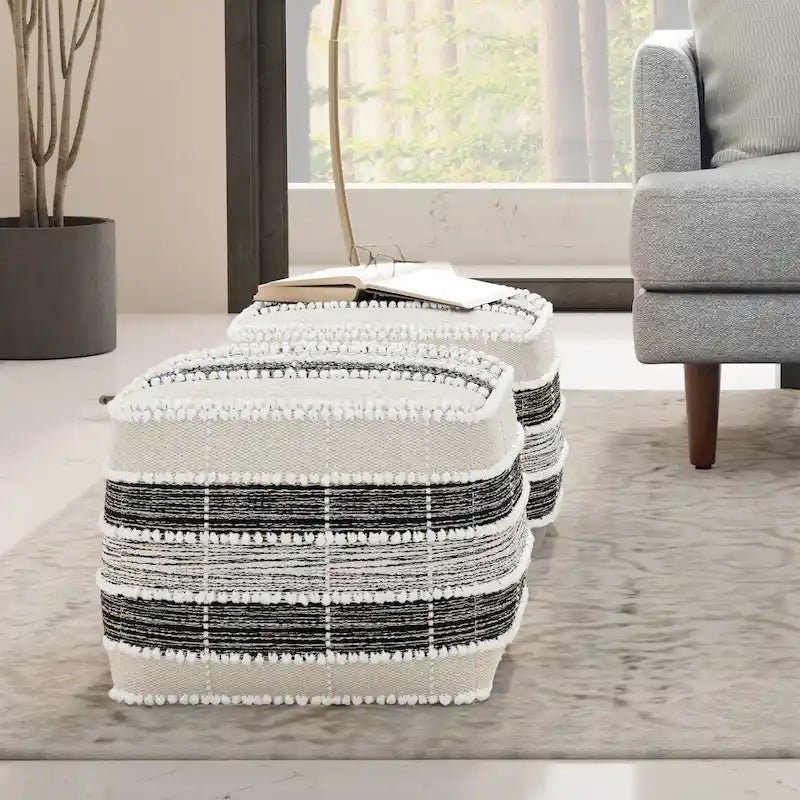 Pouf carré tissé bohème en blanc, beige, noir