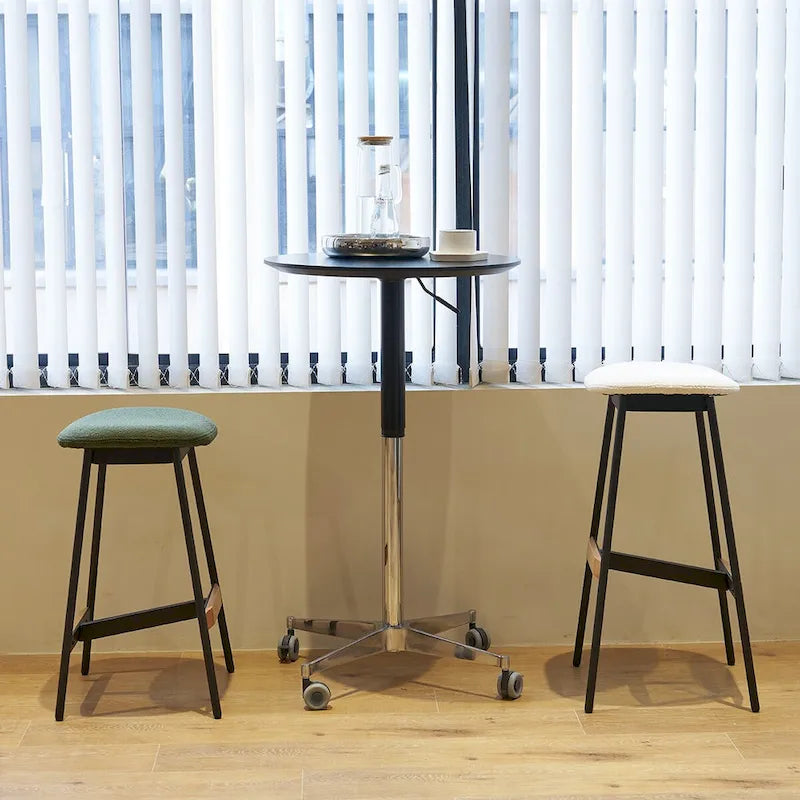Table de bar mobile réglable Table de pub Pivotement à 360 ° Base en étoile en aluminium Hauteur de comptoir de bar mobile pour bureau debout Bistro