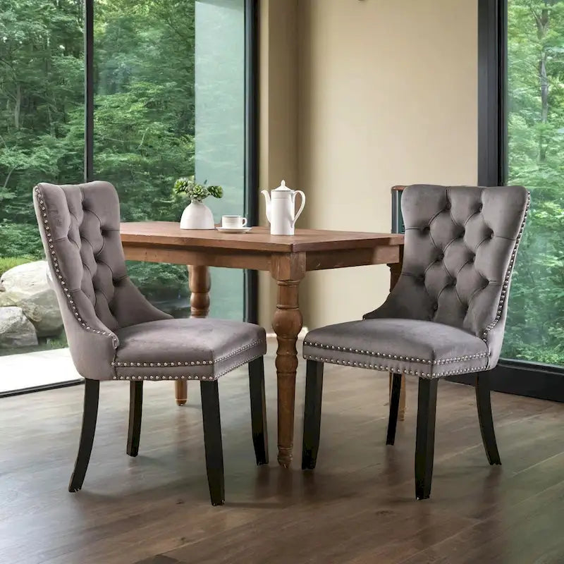 Chaise de salle à manger contemporaine capitonnée haut de gamme en velours massif avec pieds en bois et clous, lot de 2