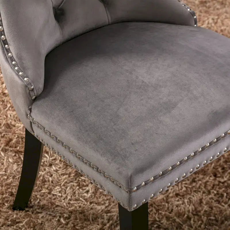 Chaise de salle à manger contemporaine capitonnée haut de gamme en velours massif avec pieds en bois et clous, lot de 2